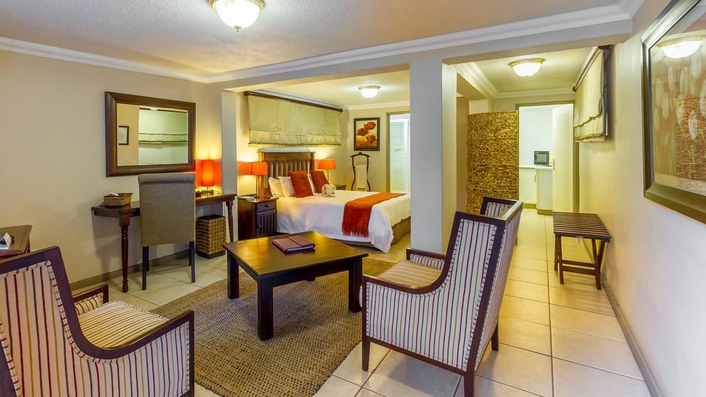 Joern'S Gaestehaus Mbombela Номер фото