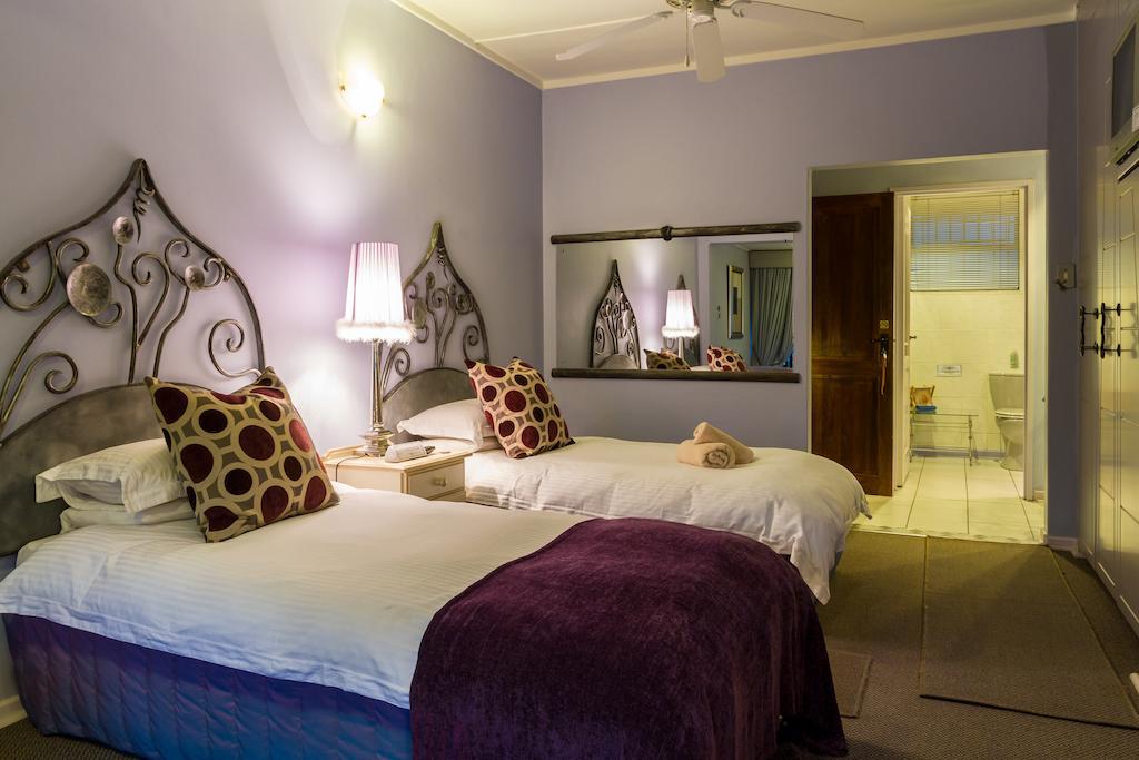 Joern'S Gaestehaus Mbombela Номер фото